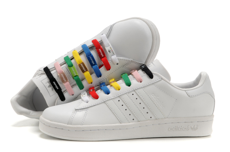 adidas holographique femme